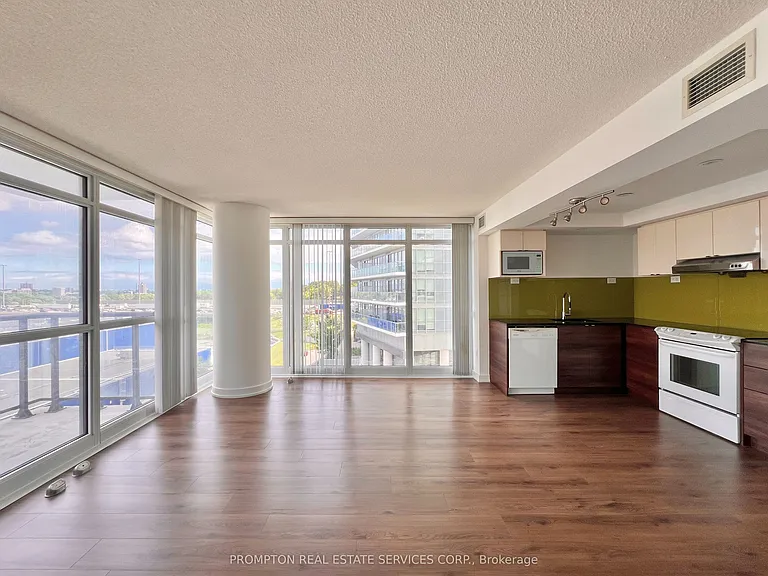 121 McMahon Dr #608 — Photo 12