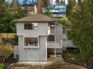 27024 8th Ave S, Des Moines, WA 98198