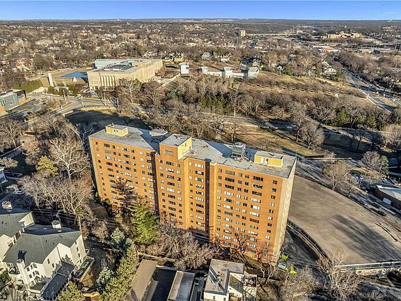 2nd image of 4550 Warwick Blvd APT 203