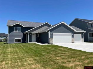2028 Bluestem Dr, Mankato, MN 56001
