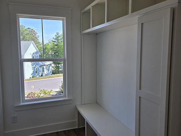 5th image of 2036 Adams Ridge Dr