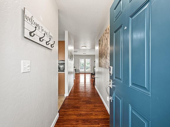 2nd image of 2841 W Prescott Avenue