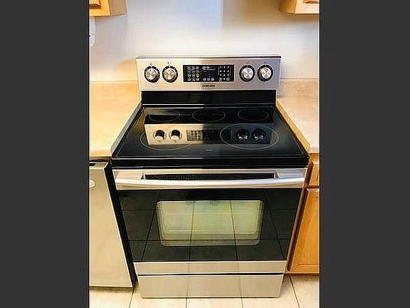 5th image of 7494 Country Brook Dr