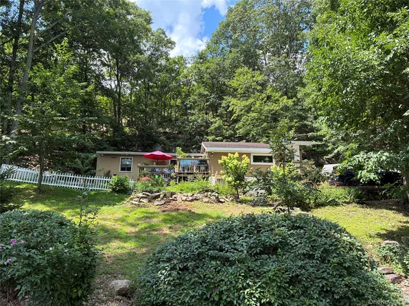 42 Deer Trail S, Greenwood Lake, NY 10925