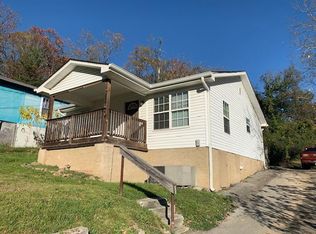 308 Hogan Cir, Rossville, GA 30741