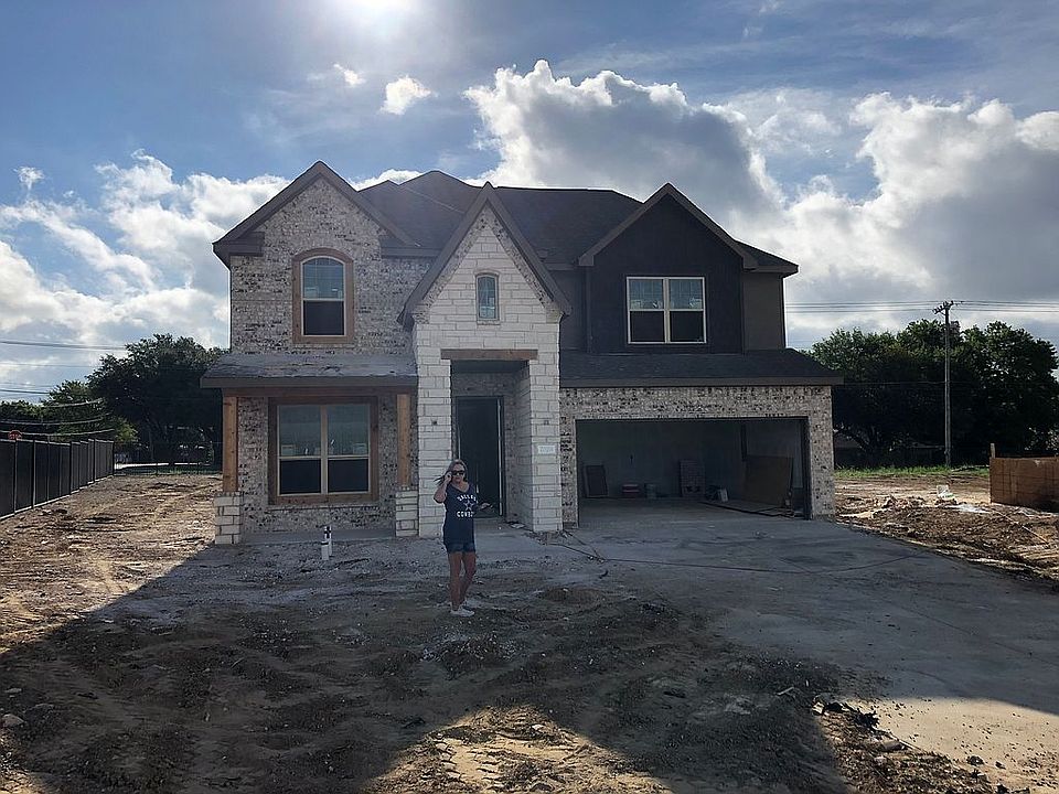 1st image of 2828 Dancing Flame Dr
