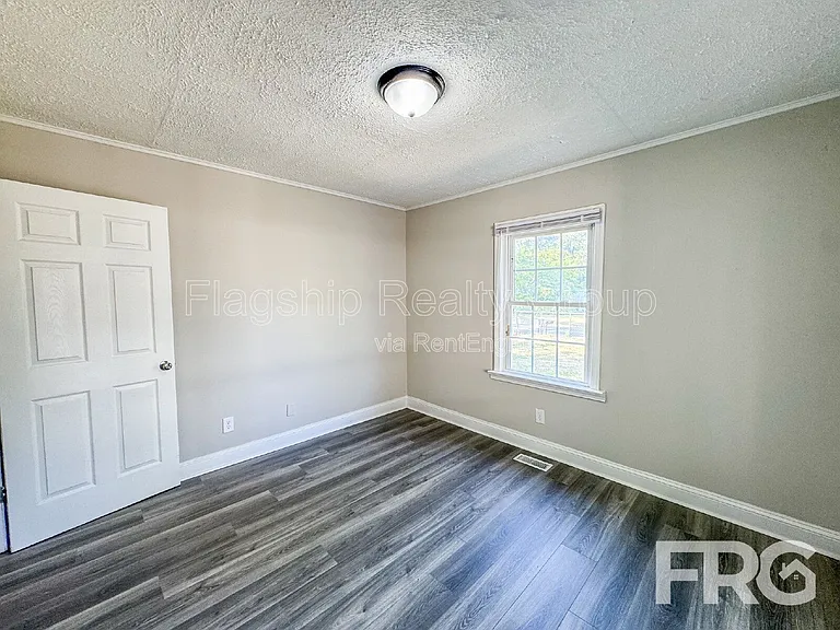 610 3rd St — Photo 17