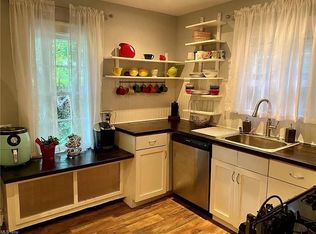 1551 Crest Rd, Cleveland Heights, OH 44121