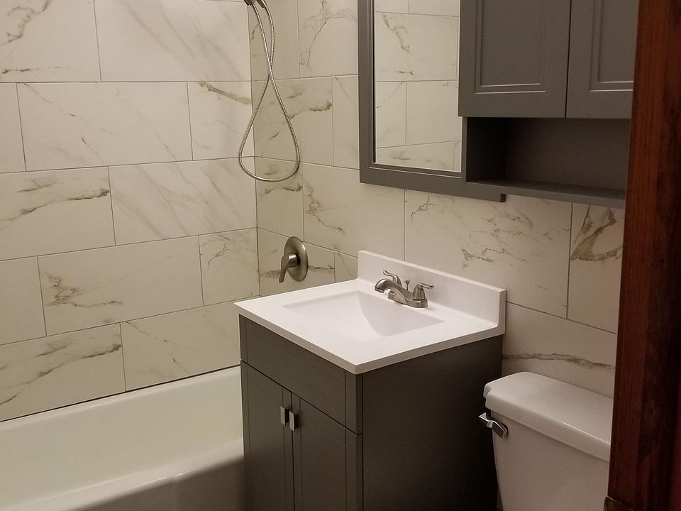1st image of 6756 W 87th St APT 1W