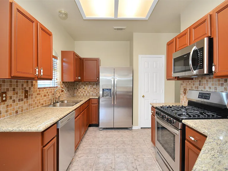 4123 Valedon Ln — Photo 17