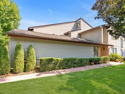 32 Club Drive N #32, Jericho, NY, 11753