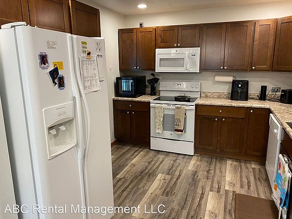 5th image of 1002-1004 N 16th Ave