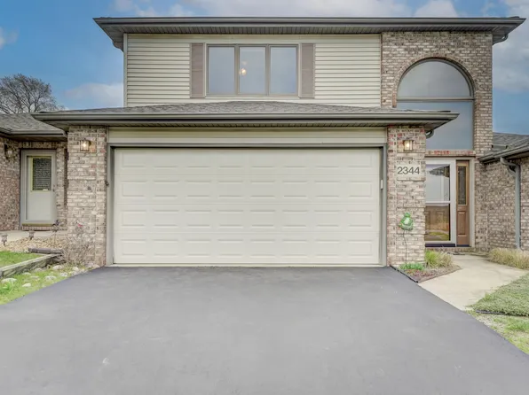 2344 Deerpath Dr W, Schererville, IN 46375