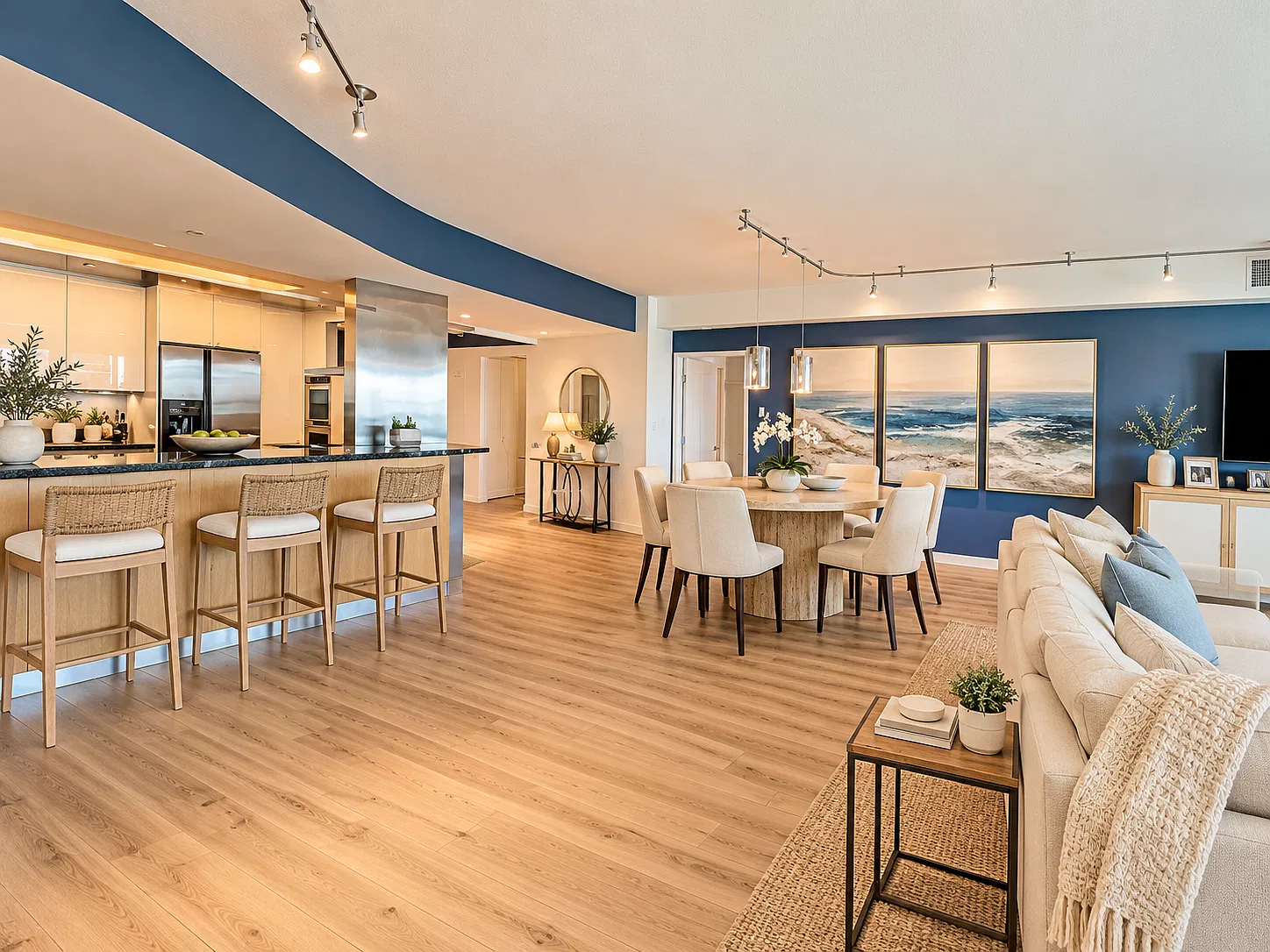 13600 Marina Pointe Dr — Photo 2