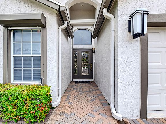 2nd image of 5067 Robino Circle