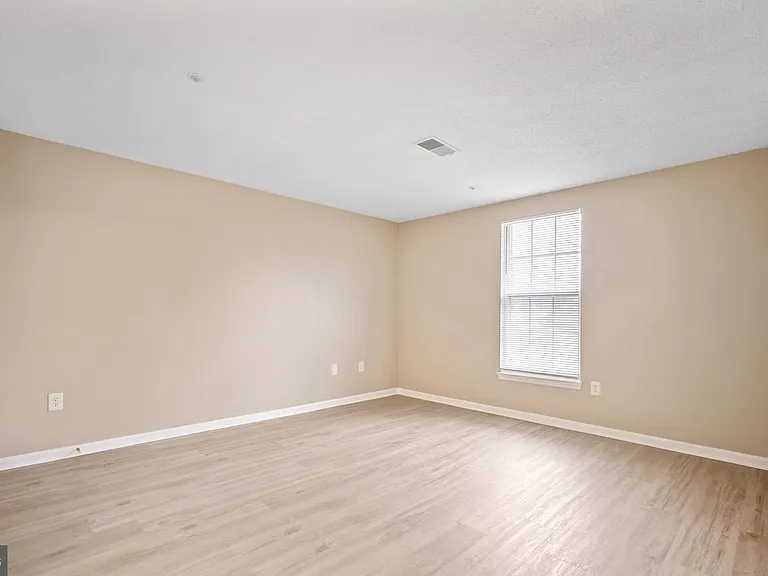 607 Himes Ave #104 — Photo 18