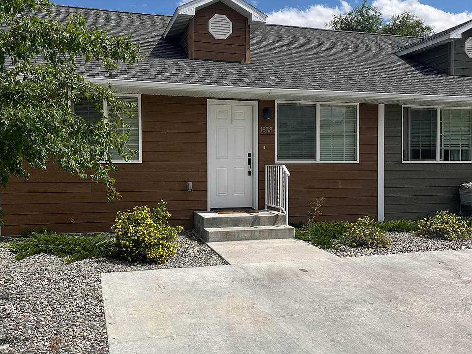 1638 Stella Ct