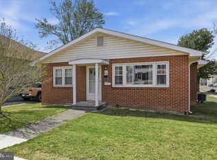 189 N High St, Romney, WV 26757