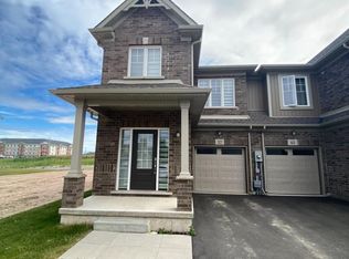 57 Sycamore St, Welland, ON L3C0H8
