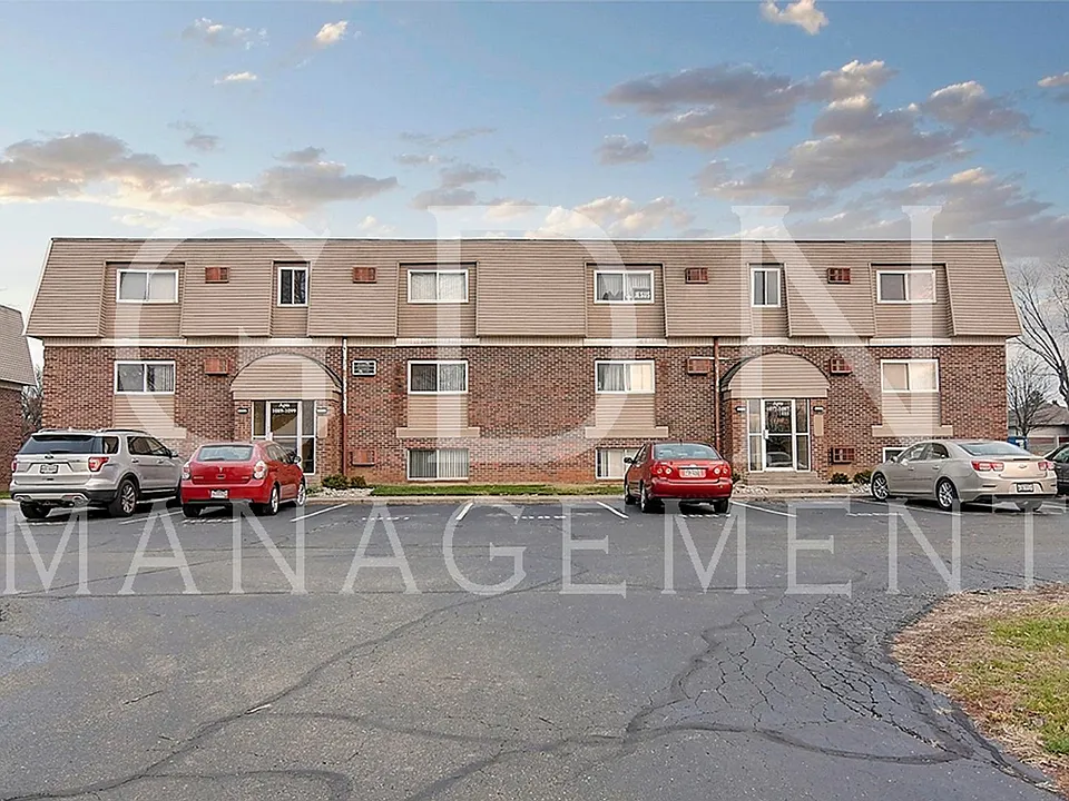 1077-1099 Frederick Dr