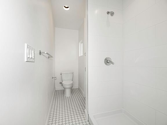 3rd image of 312-322 Baker St #322A