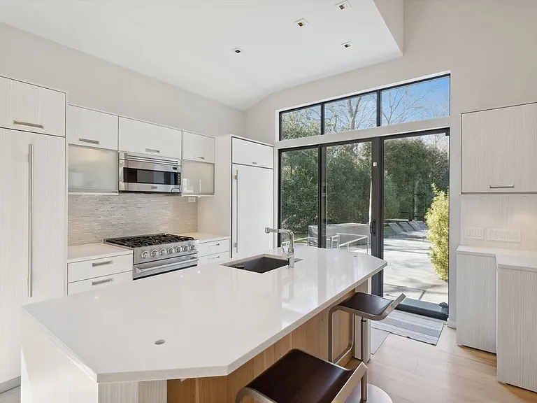 10 High Point Rd — Photo 10