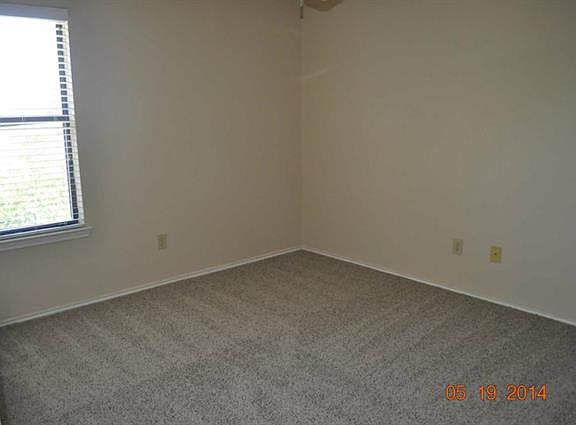 4th image of 781 Panorama Dr