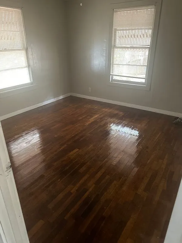 2 bed, 1.0 bath, 884 sqft, $700 — Photo 4