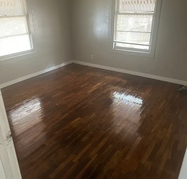 1318 N Mosby Ave — Photo 4