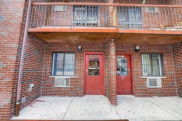 Sold by Keller Williams Realty Landmark II | media 19