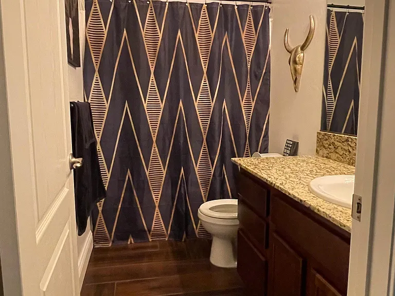 2401 Donnalynn St — Photo 7