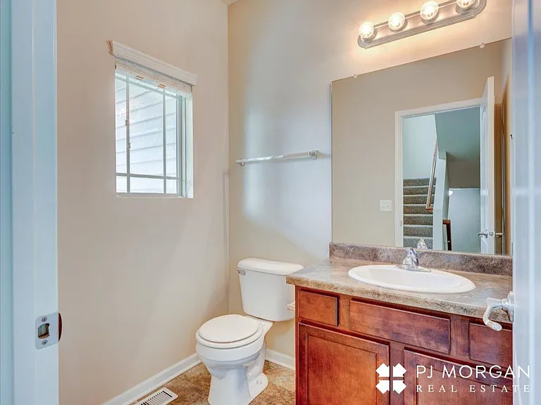 18726 Birchwood Ave — Photo 5