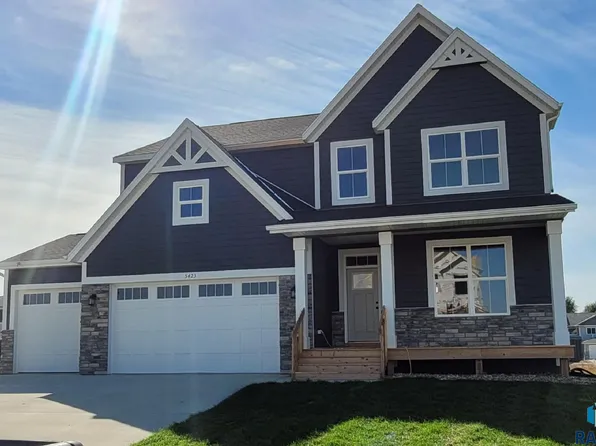 5423 W Colonial Ct, Sioux Falls, SD 57107