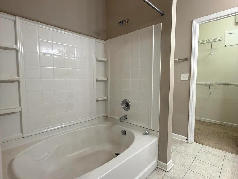 5841 Parkstone Crossing Dr — Photo 16