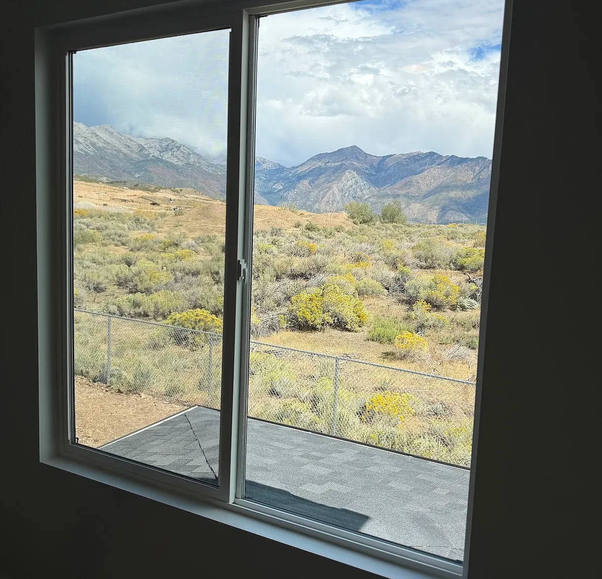 3 bed, 2.5 bath, 2300 sqft, $2,650 — Photo 2