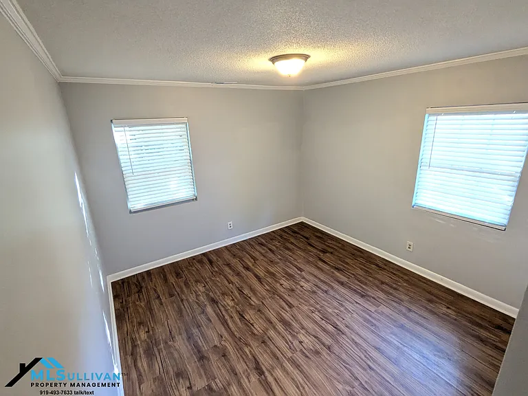 901 Elmira Ave — Photo 10