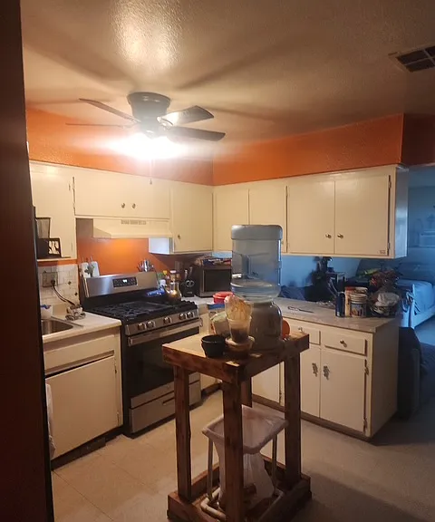 562 Penrose Dr #D — Photo 8