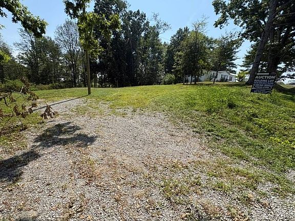 3rd image of 204 Cook Rd