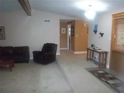 3rd image of 917 W Reid Ave