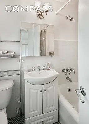 Rented by Compass | media 13