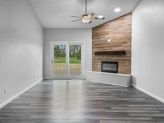 4th image of 10882 Brandykay Ct