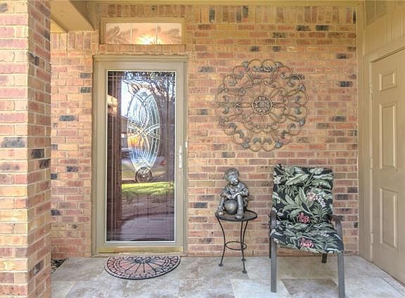 3rd image of 2852 Inniswood Cir