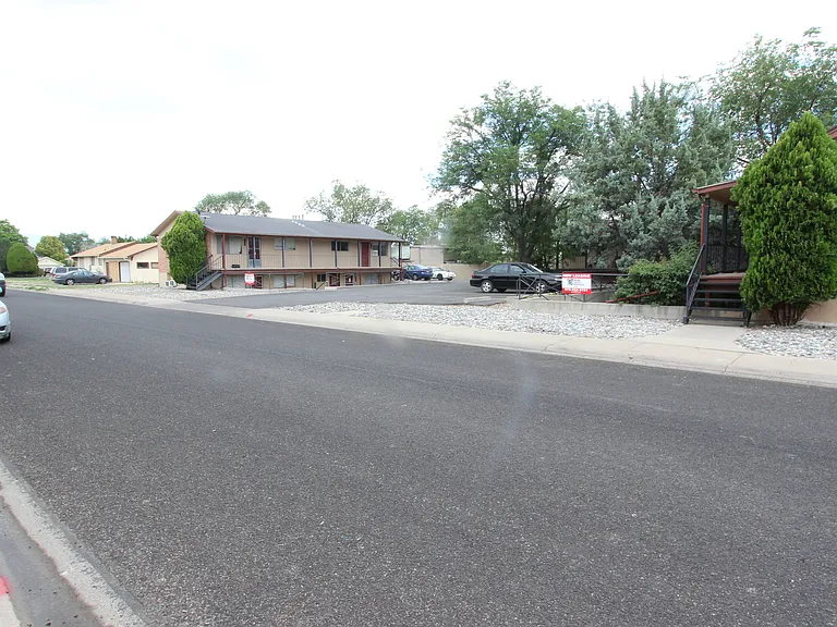 1425 Bunting Ave — Photo 19