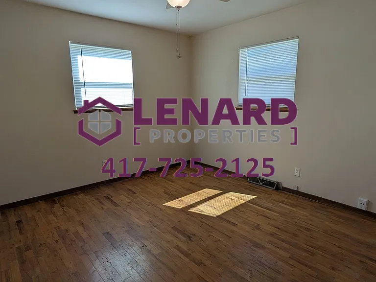 2224 N Clifton Ave — Photo 6