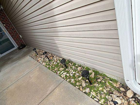 4th image of 6015 Windhaven Dr