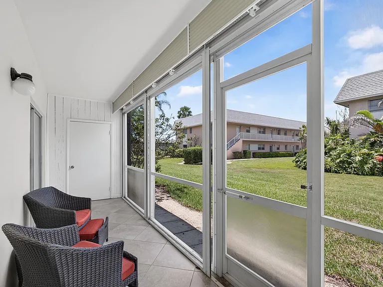 18081 SE Country Club Dr #9-83 — Photo 9