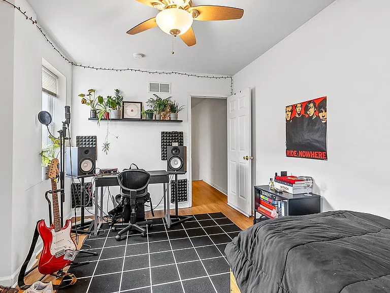 1623 Edgley St — Photo 12