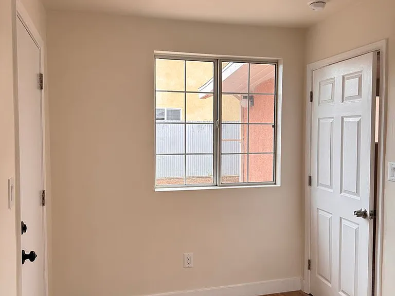 1060 McFarland Ave — Photo 14