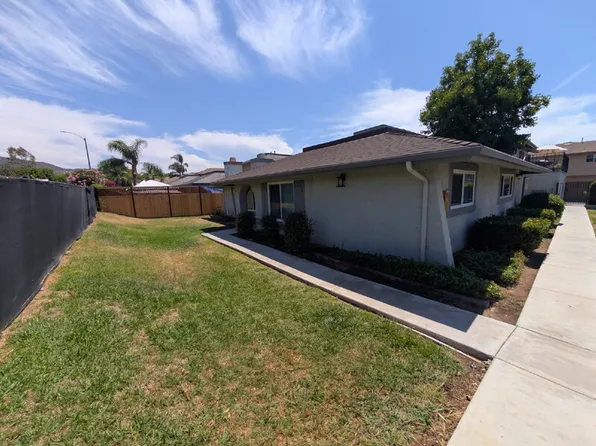 1223 Monique Ct #A, Vista, CA 92084