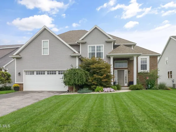 5866 Walnut Springs Blvd, Sylvania, OH 43560